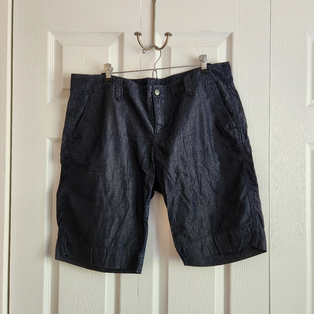 Gap Lightweight Bermuda Shorts